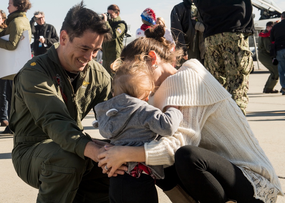 VFA-154 returns from deployment