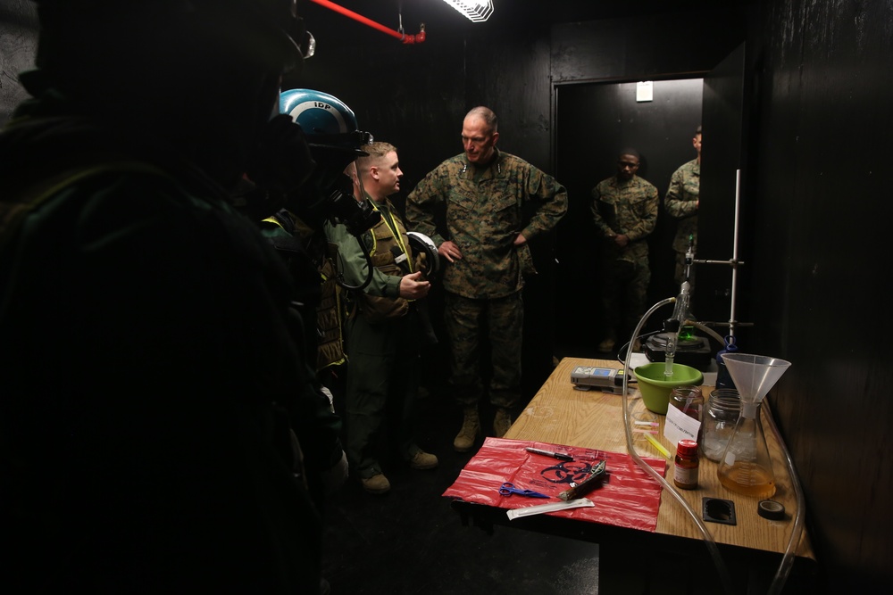 MARFORCOM Commander visits CBIRF