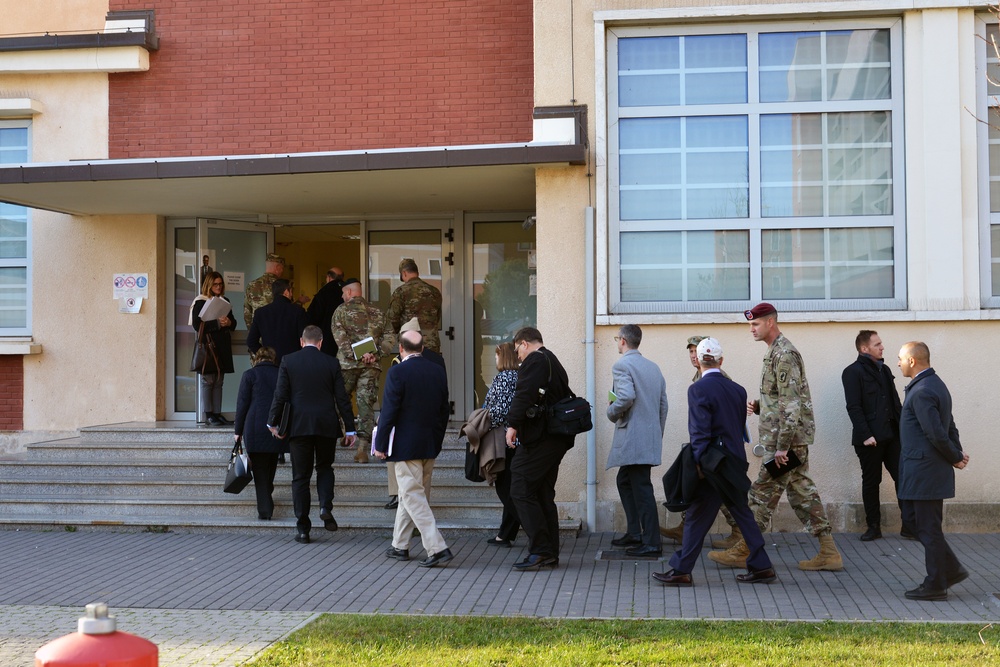 Ambassador Lewis M. Eisenberg, American Ambassador to Italy, visits at Caserma Del Din, Vicenza, Italy