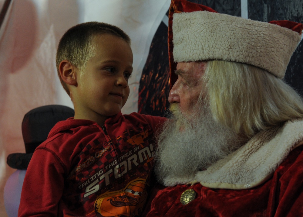 Hurlburt Field Christmas tree lighting