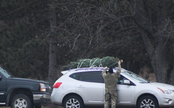 Fort McCoy military members receive trees through Trees for Troops