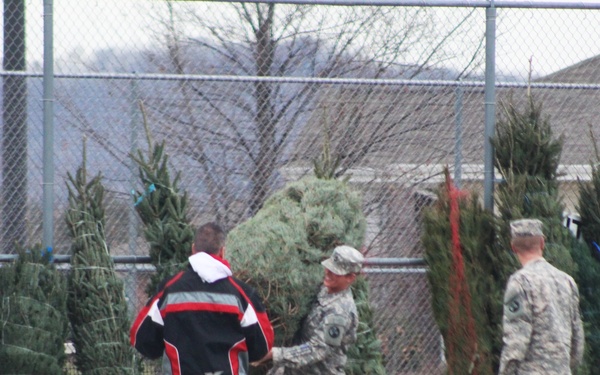 Fort McCoy military members receive trees through Trees for Troops