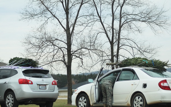 Fort McCoy military members receive trees through Trees for Troops