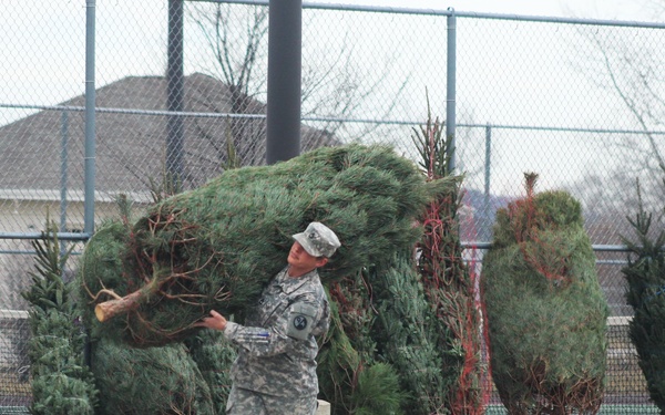 Fort McCoy military members receive trees through Trees for Troops