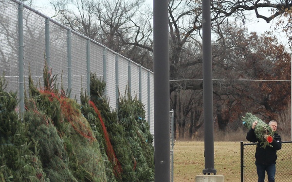 Fort McCoy military members receive trees through Trees for Troops