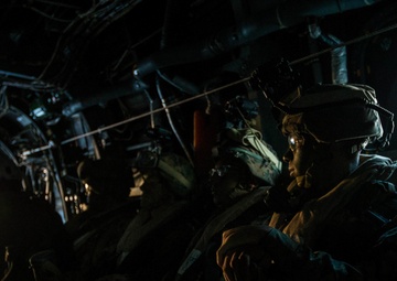 26th MEU Conducts Long Range Night Raid
