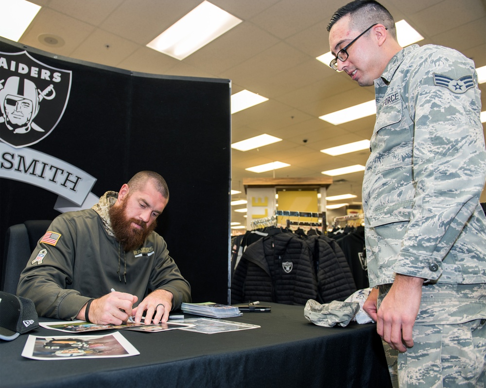 Oakland Raiders Lee Smith visits Travis Exchange