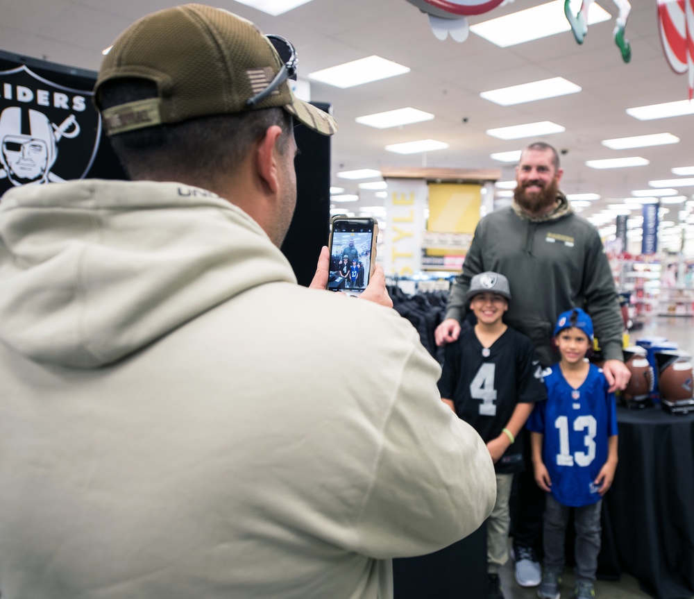 Oakland Raiders Lee Smith visits Travis Exchange