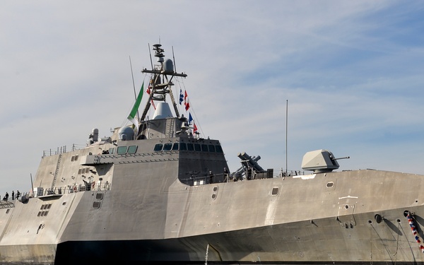 Littoral Combat Ship Family Member Named Operation Homefront 2018 Navy Military Child of the Year