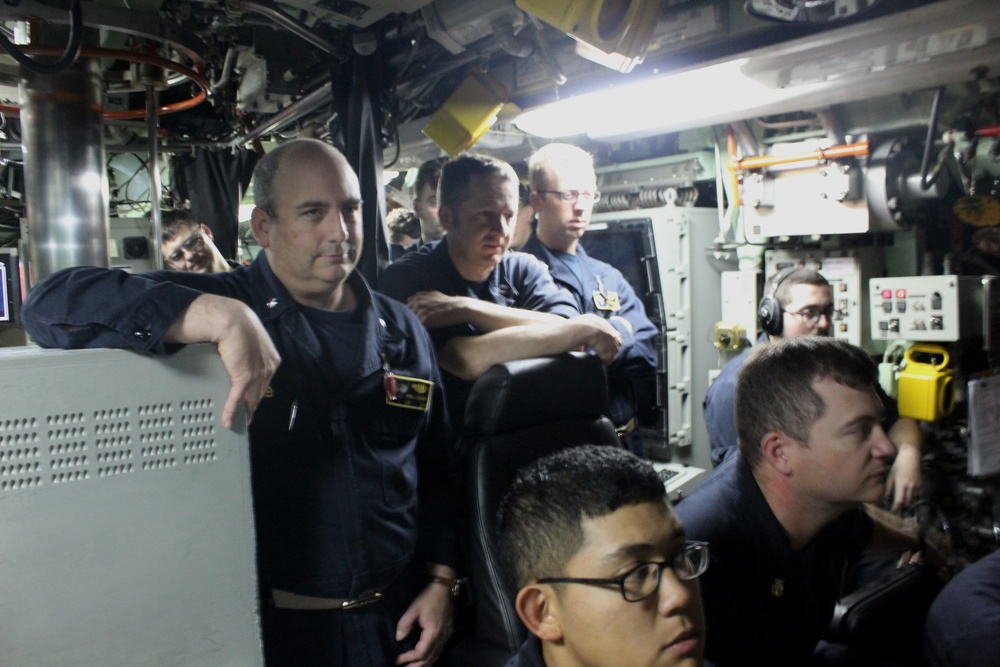 USS Pittsburgh (SSN 720) Completes Historic 1,000th Dive