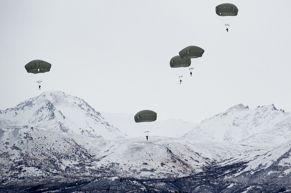 Airborne engineers test their mettle