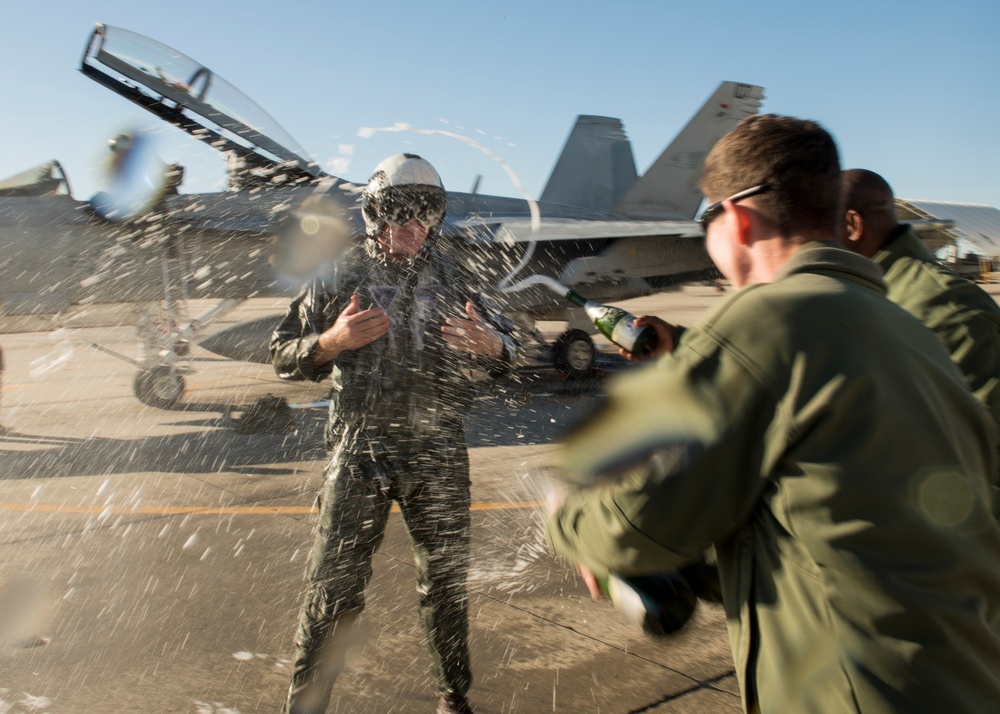 Commodore Gudmundsson completes final flight