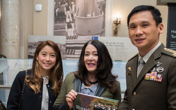 Singapore Chief of Defence Lt. Gen. Perry Lim Participates in an Armed Forces Full Honors Wreath-Laying at the Tomb of the Unknown Soldier