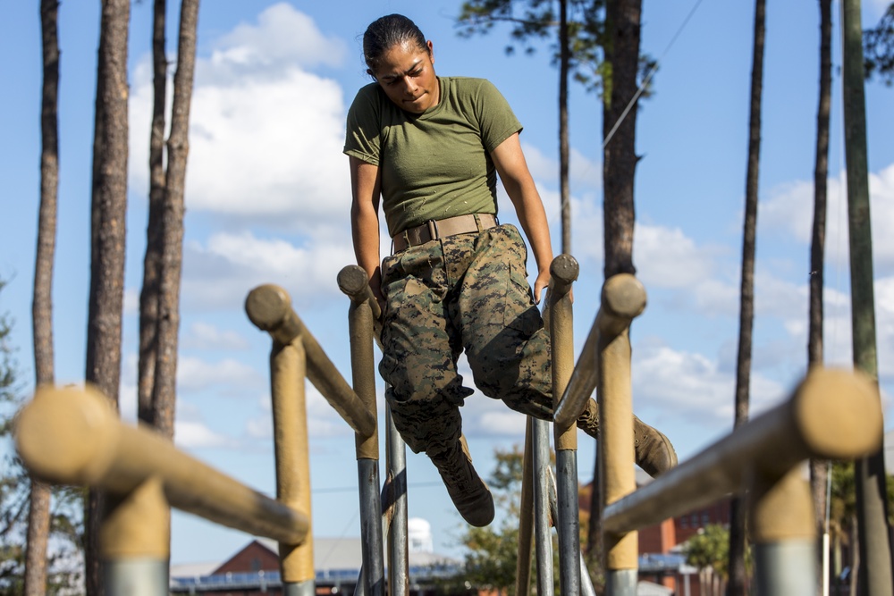 Marine recruits test strength, balance on Parris Island confidence course