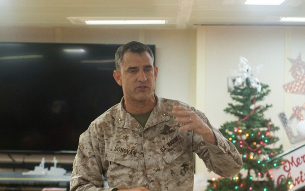 Task Force 51/5 Commander speaks with USS America chief petty officers