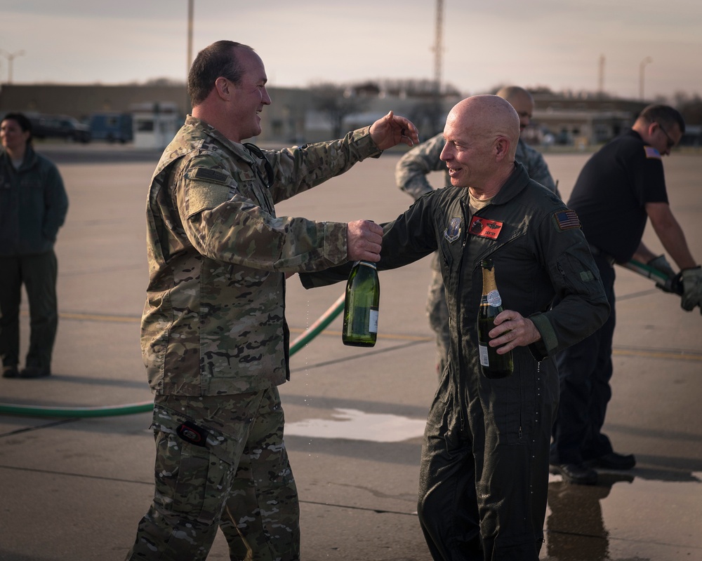 Lt. Col. Scot Decker fini flight at 182nd Airlift Wing