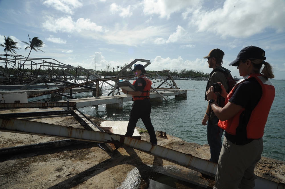 Hurricane Maria Response Team Assesses Distressed Vessels, Environmental Concerns in Isleta Marina, Puerto Rico
