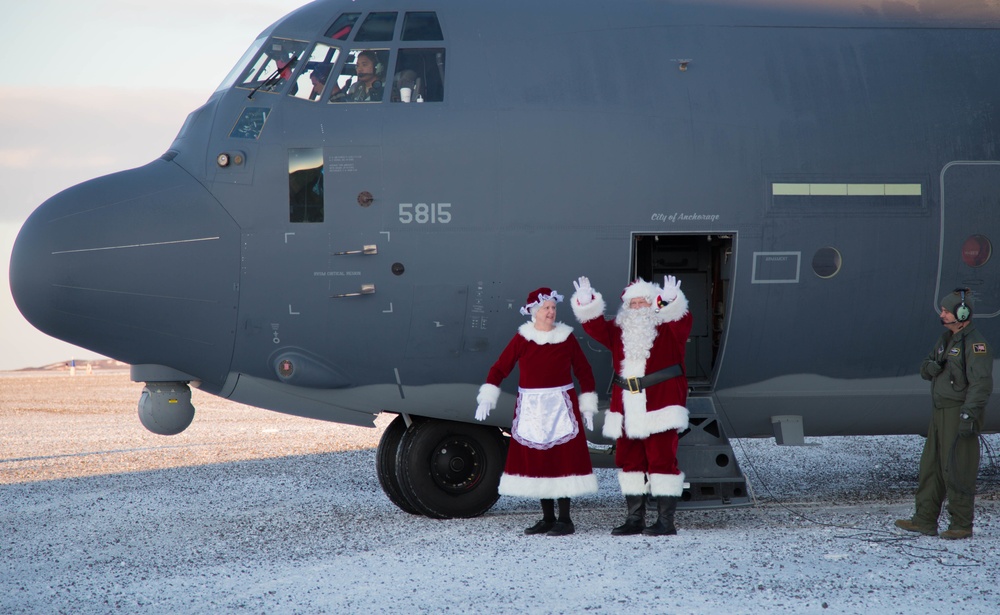 Alaska National Guard delivers gifts and treats to children in St. Michael