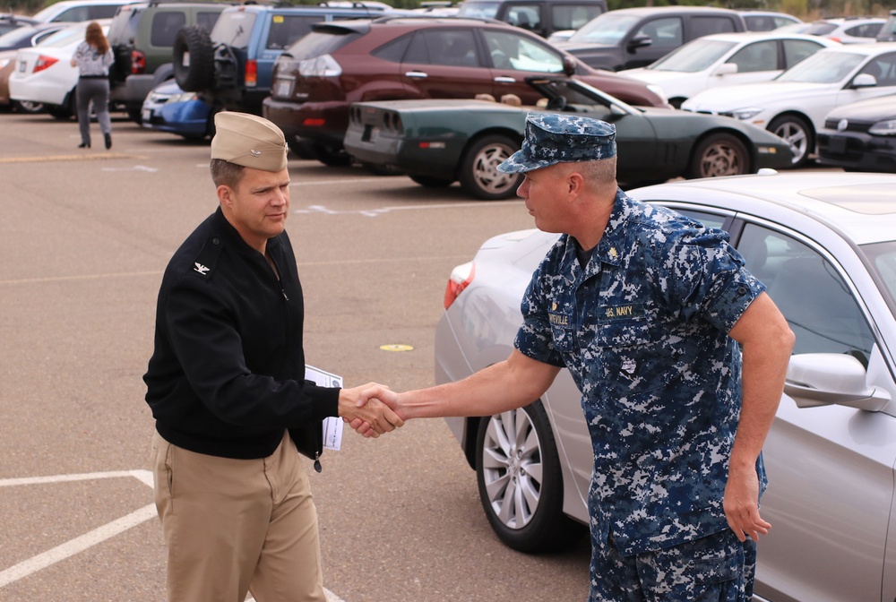 CO Gets Firsthand Look Navy Medicine Research Labs