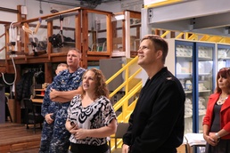NBPL CO Gets Firsthand Look Navy Medicine Research Labs
