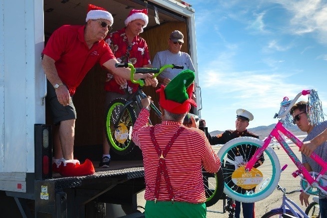 Marines, Redlands Airport Association teams up for Toys for Tots