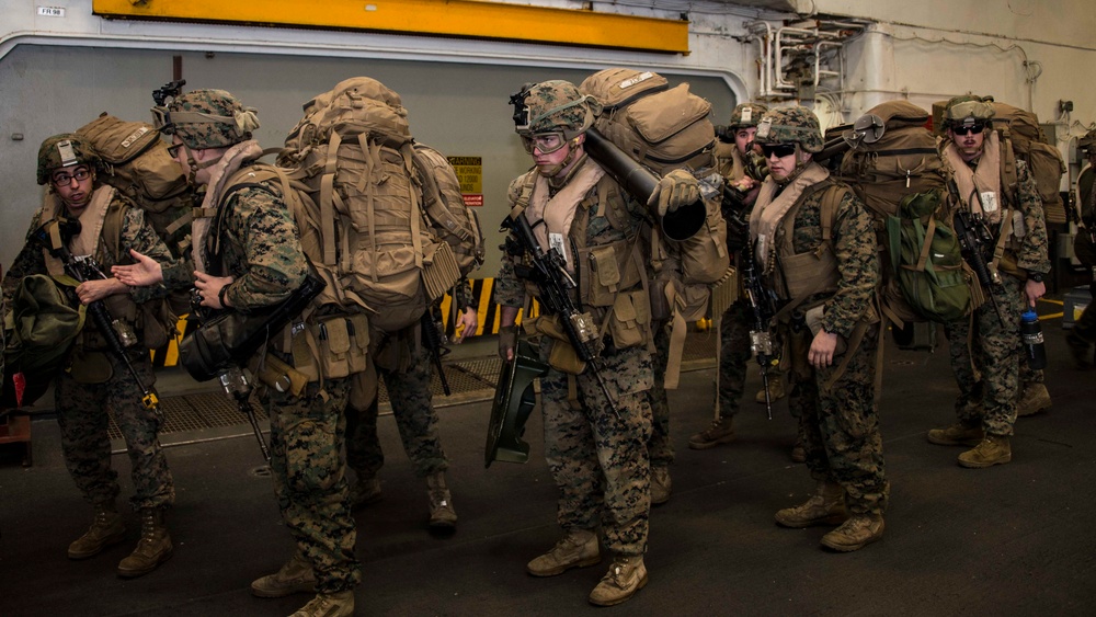 USS Iwo Jima (LHD 7) conducts COMPTUEX