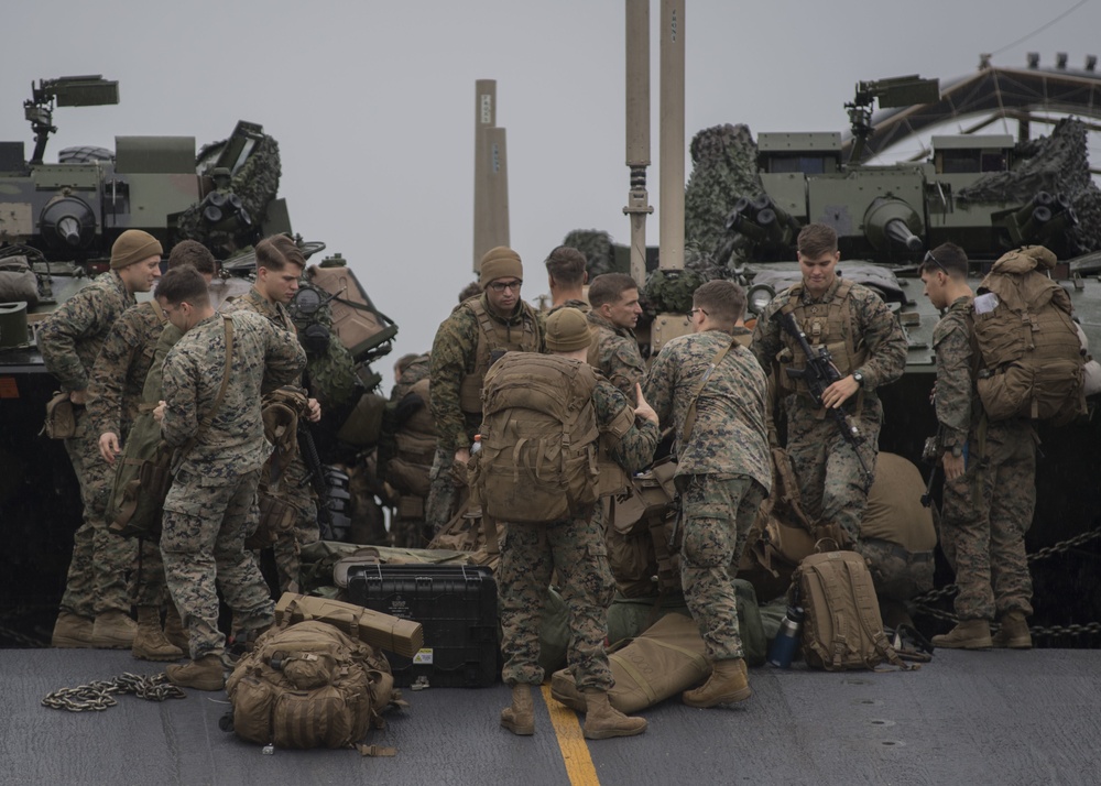 USS Iwo Jima (LHD 7) conducts COMPTUEX