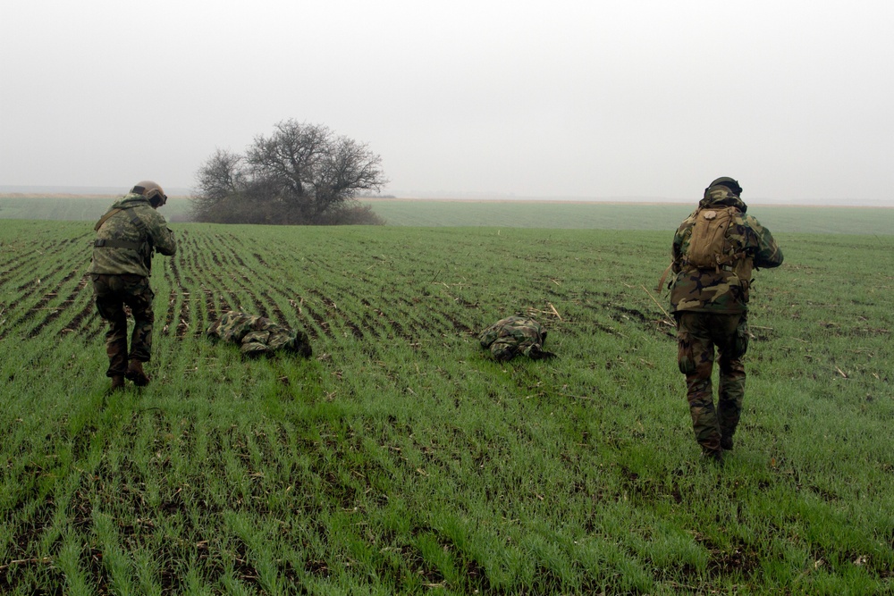 DVIDS - Images - U.S. SOF and Moldovan SOF conduct ambush during JCET ...