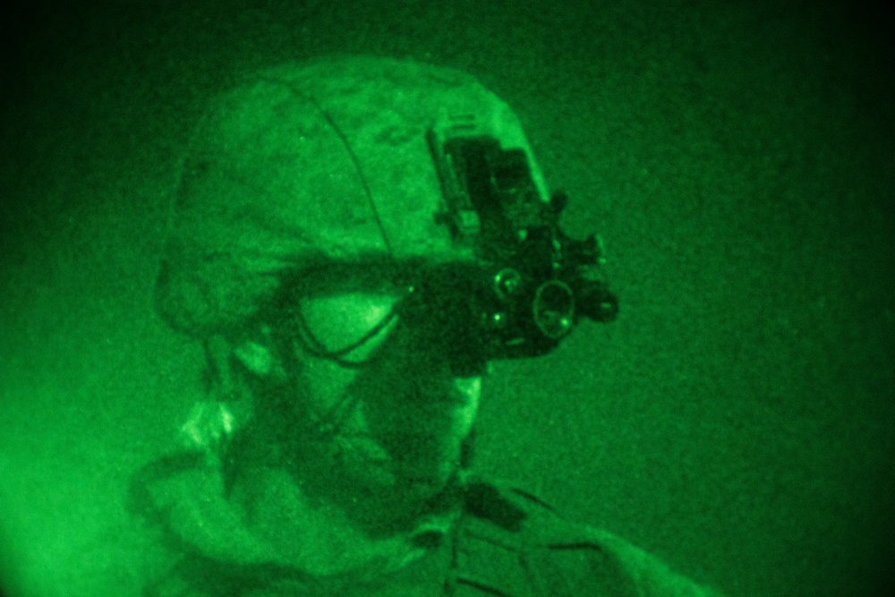 Marines conduct night operation