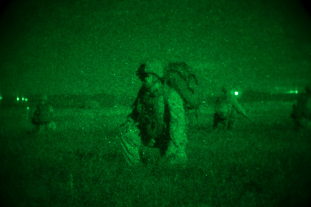 Marines conduct night operation