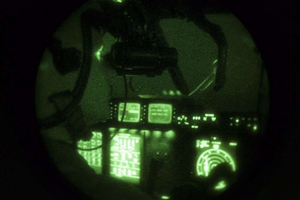 Sumos soar with 160 for aerial nightime refueling