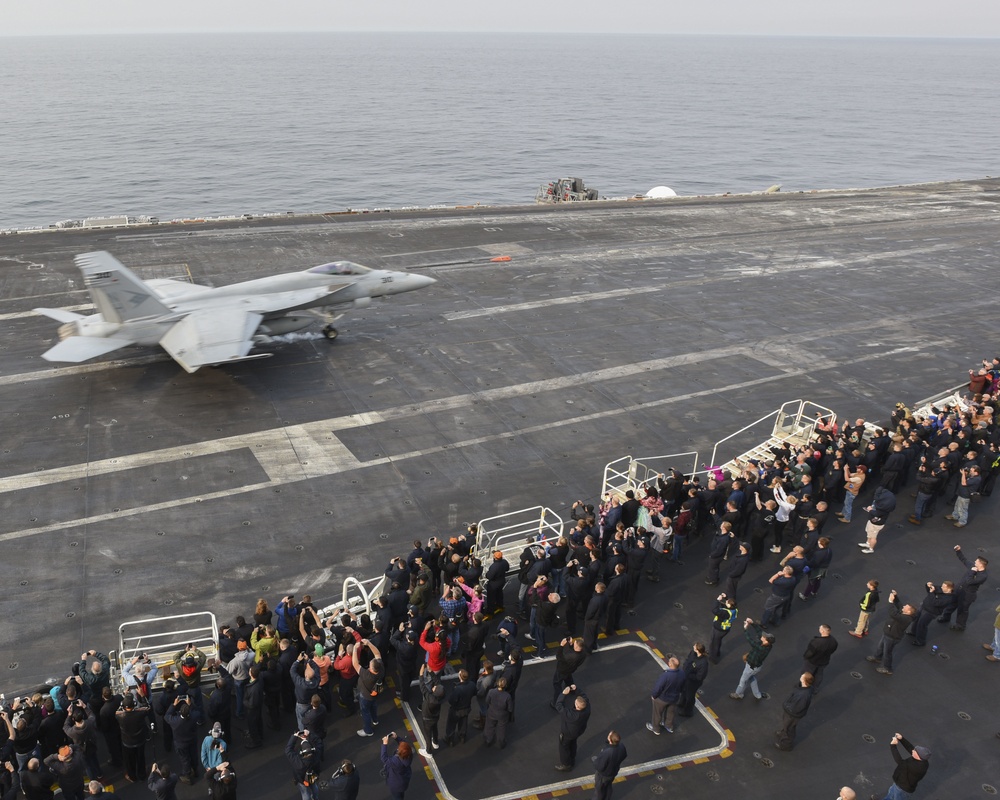 Nimitz Tigers Watch Air Power Demo