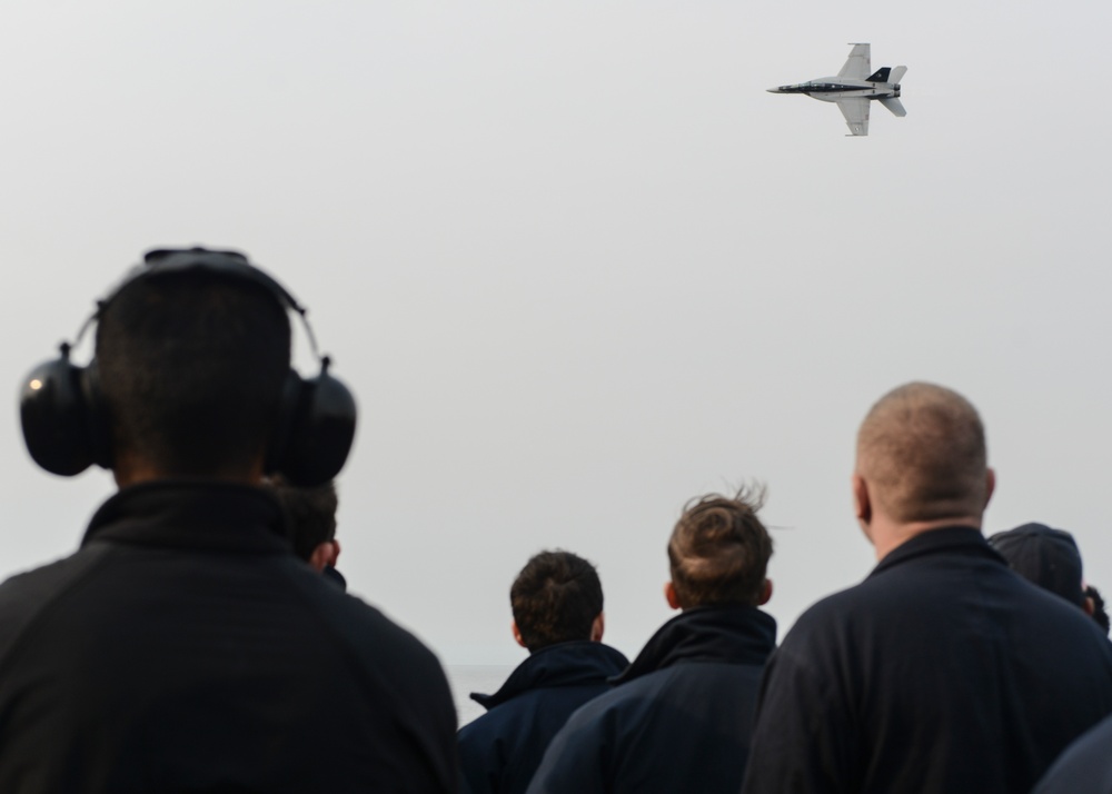 Nimitz Conducts Flight Demonstration