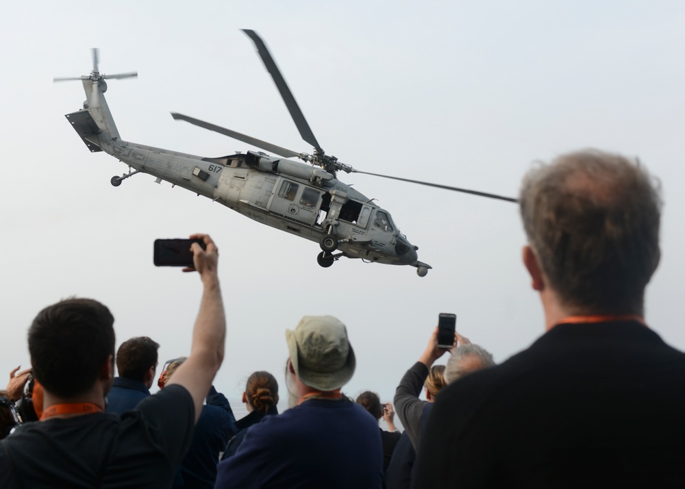 Nimitz Conducts Flight Demonstration