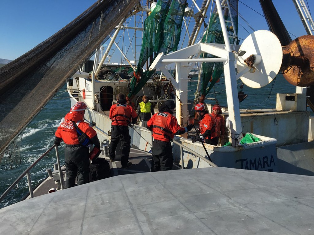 Coast Guard medevacs 1 from fishing vessel near Hatteras Island, NC