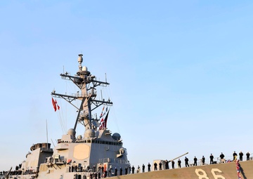 USS Shoup Returns to Everett After Deployment