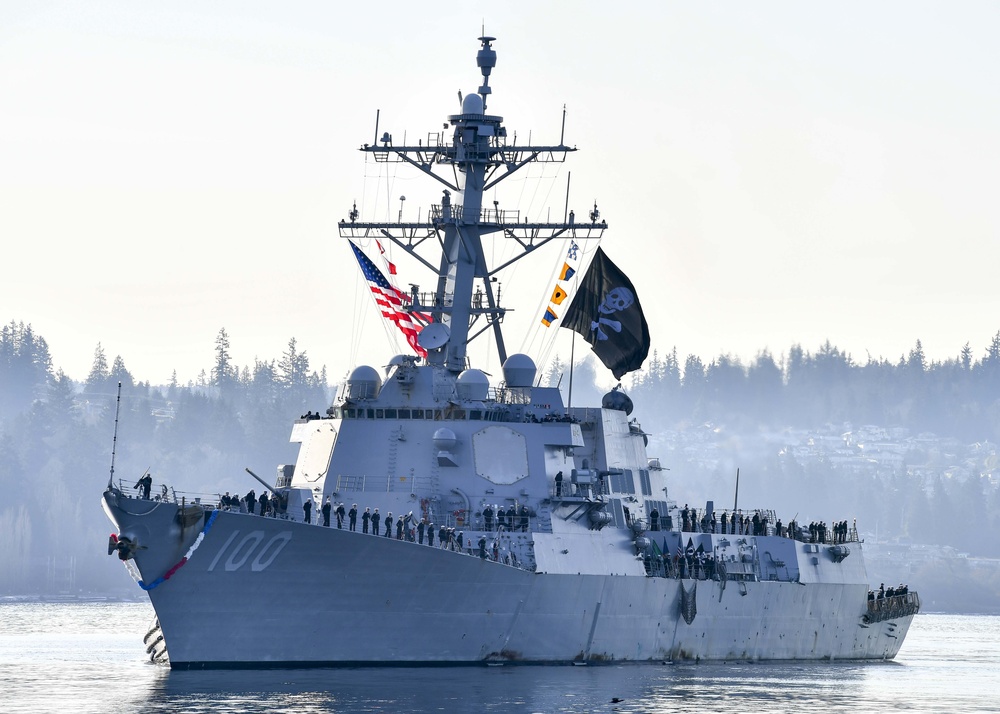 USS Shoup, USS Kidd Return to Naval Station Everett