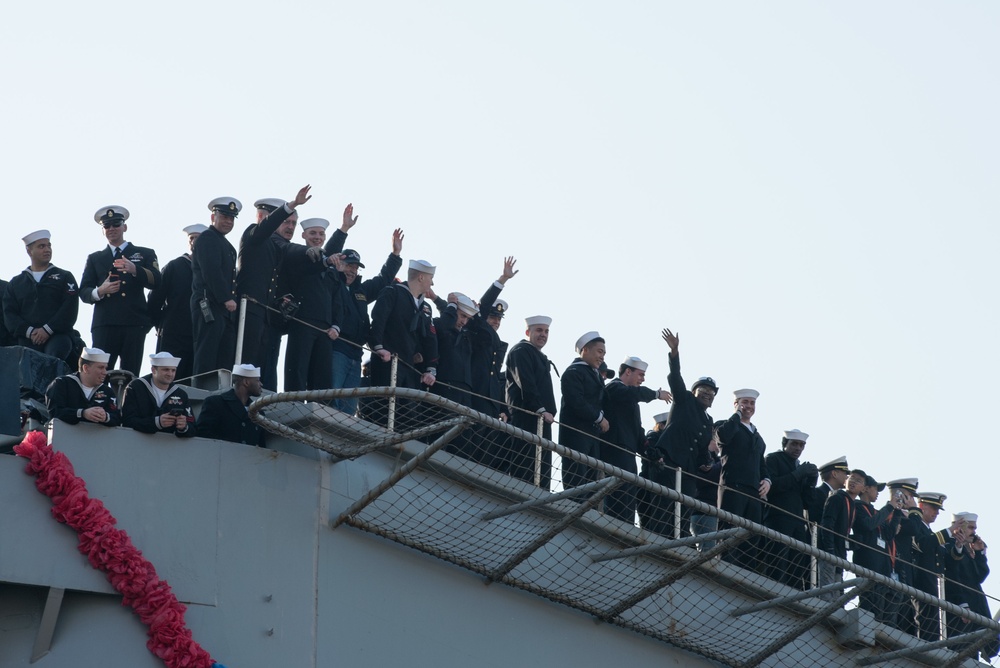 Nimitz Returns from Deployment