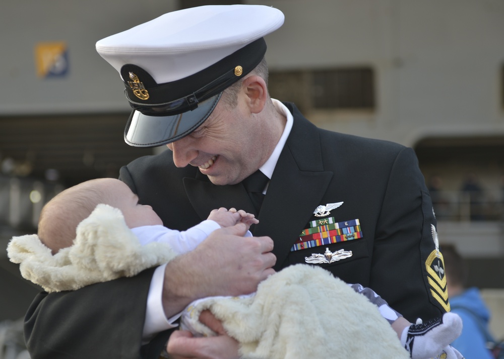 Nimitz Returns From Deployment