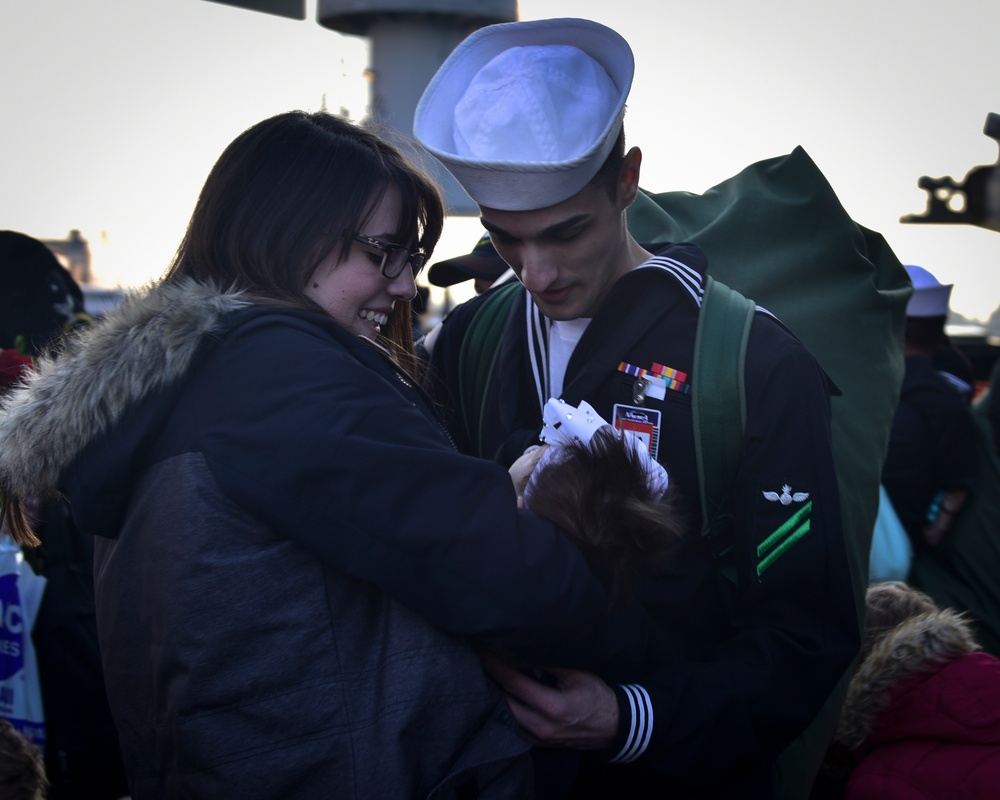 Nimitz Returns From Deployment