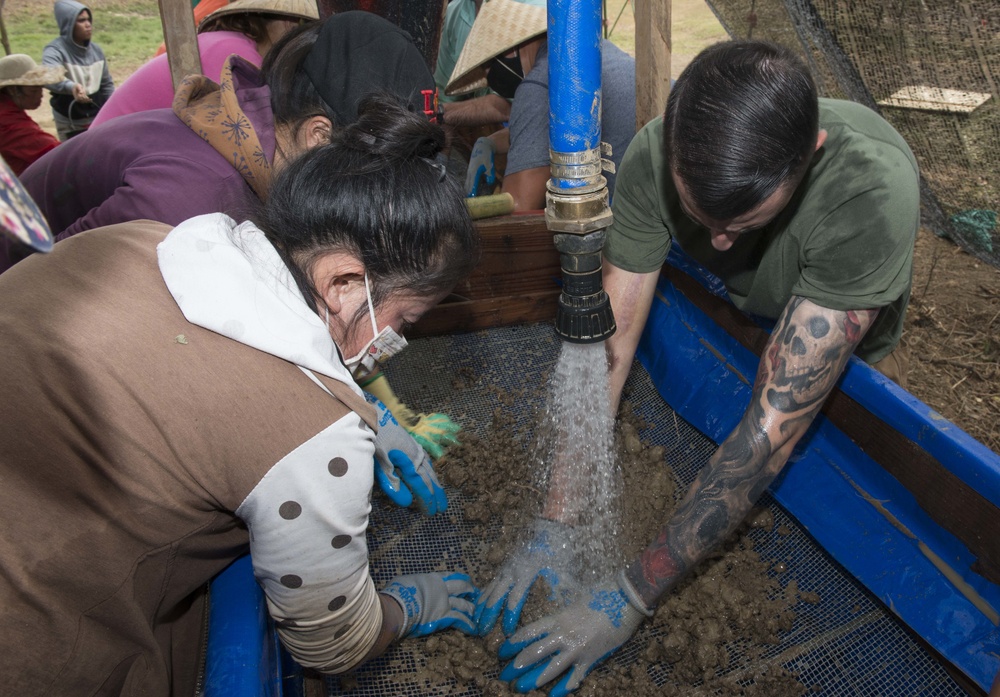 18-1LA Joint Field Activity in Xiang Khouang province