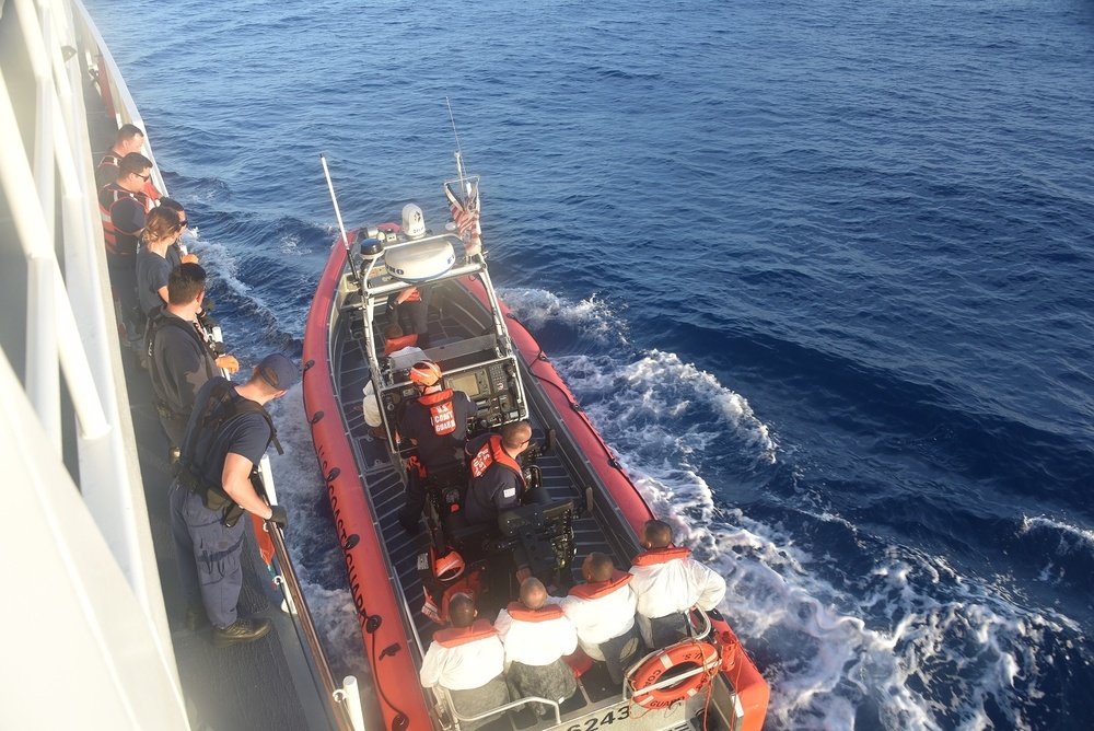 Coast Guard repatriates 15 migrants to Cuba