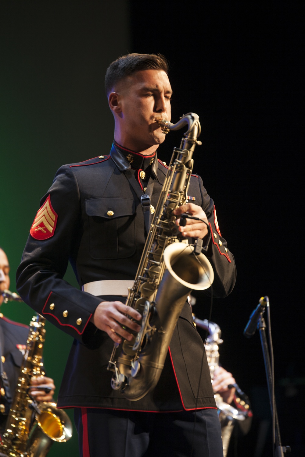 Marine Corps Band New Orleans performs annual &quot;Santa Meets Sousa&quot; concert