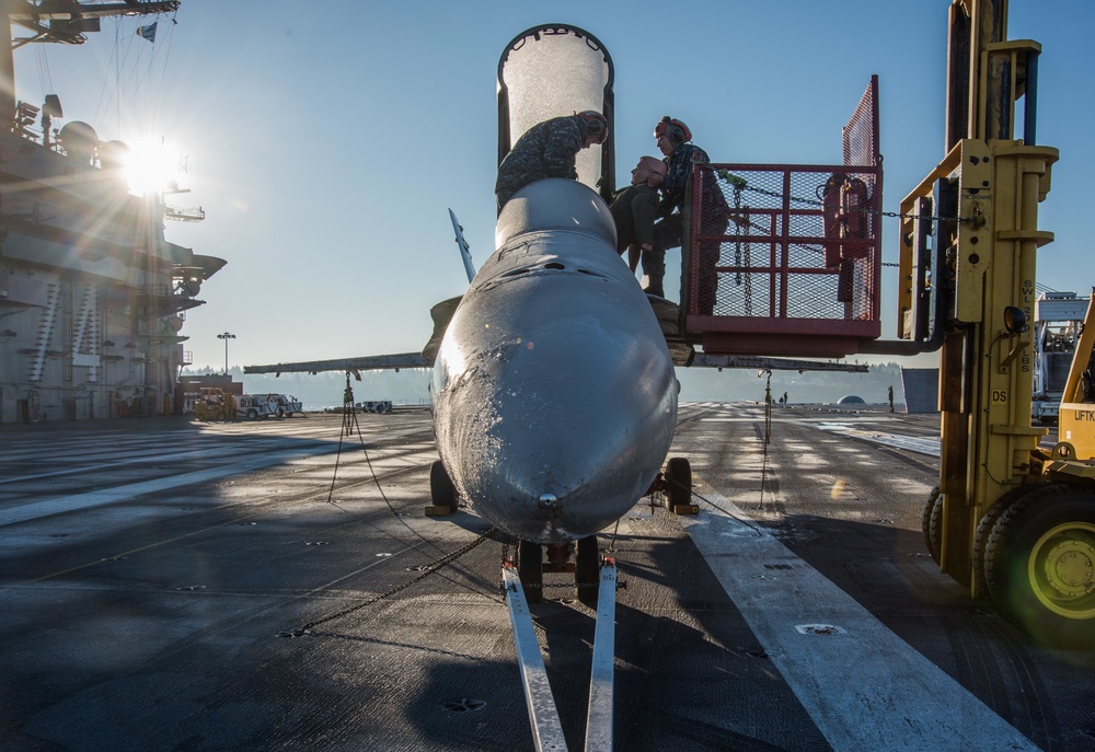 Sailors Prepare for Training