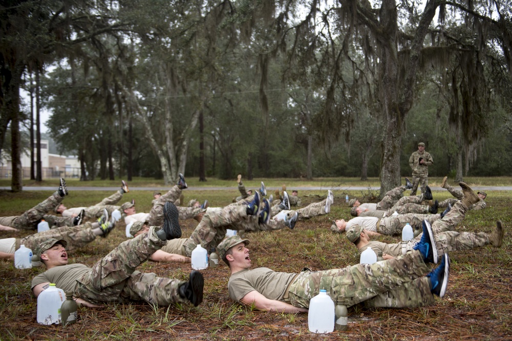 Airmen prep for Army Air Assault School