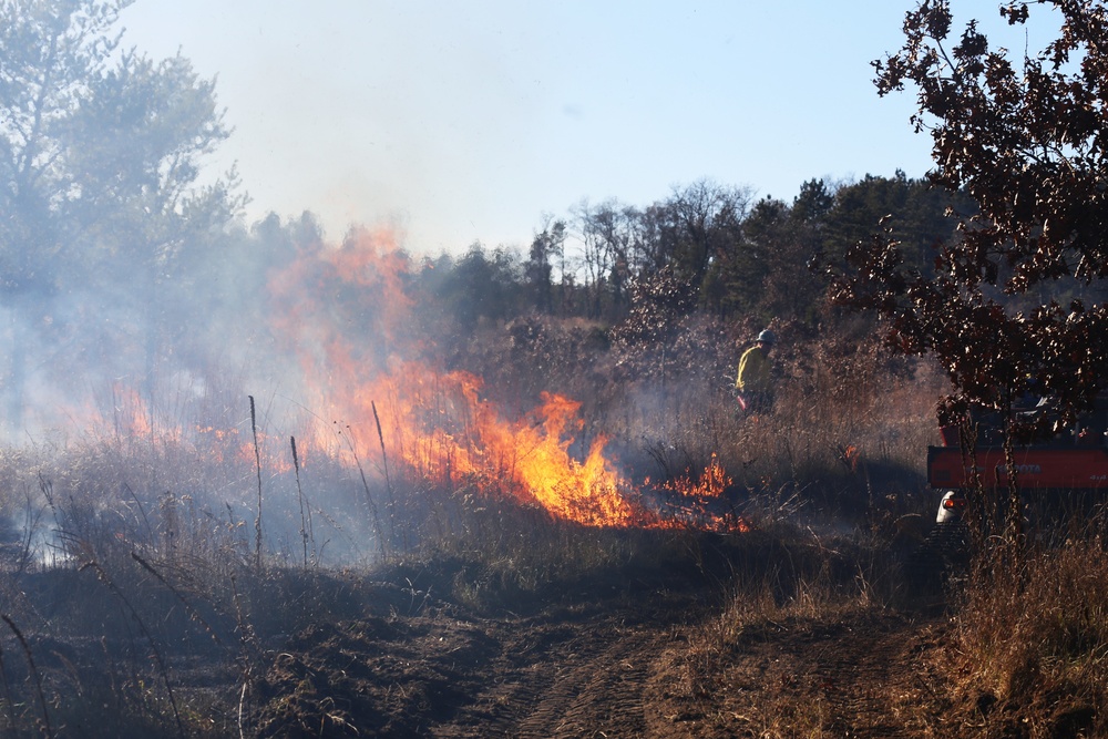 Late-fall prescribed burns help cut wildfire risk, improve habitat at Fort McCoyLate-fall prescribed burns help cut wildfire risk, improve habitat at Fort McCoy