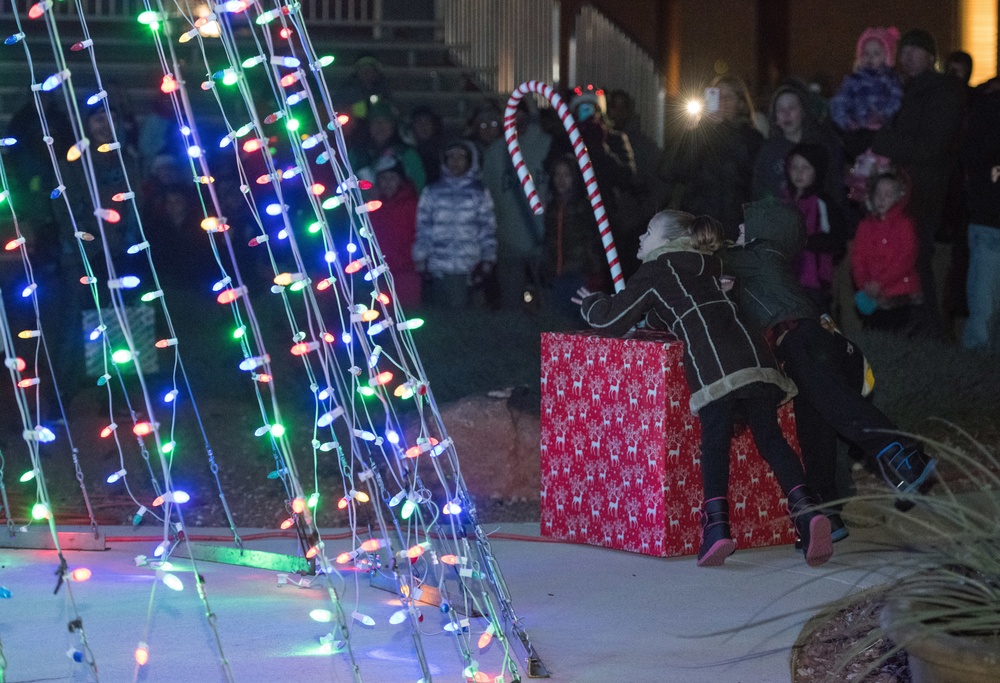 Cannon AFB holiday parade and tree lighting ceremony