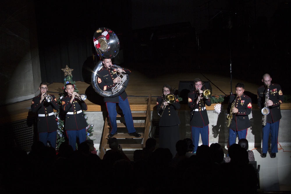 III MEF Band kicks off their Christmas Concert Series in Kin Town