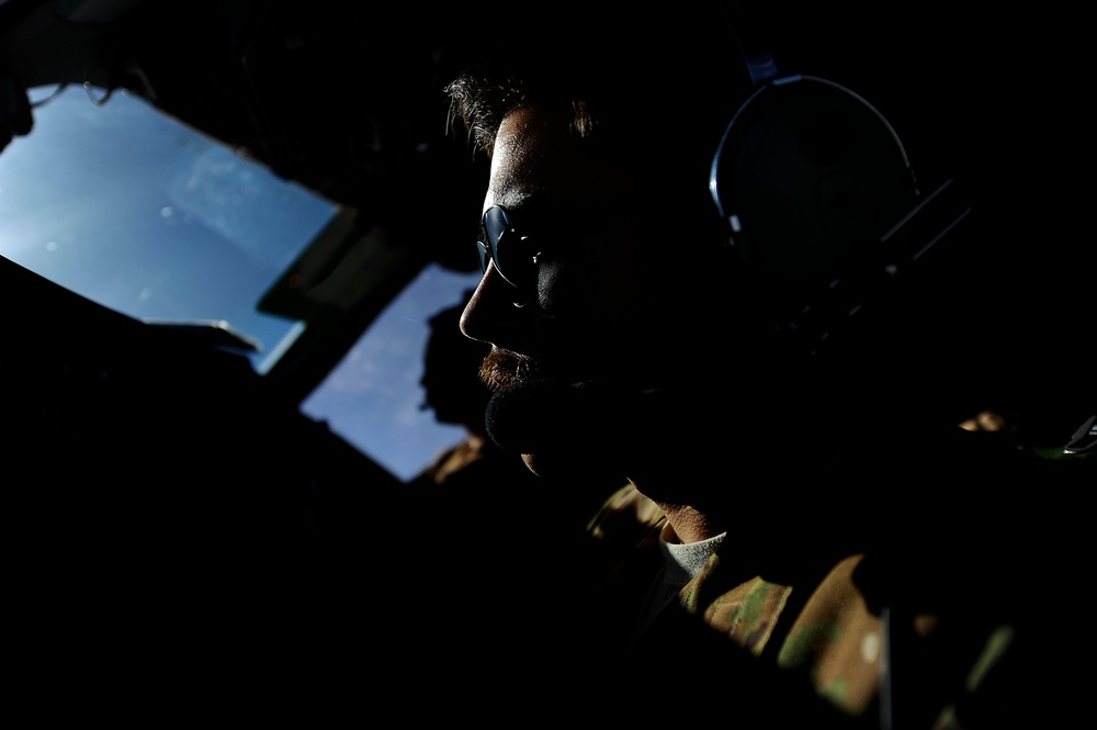 In-flight refueling over Iraq