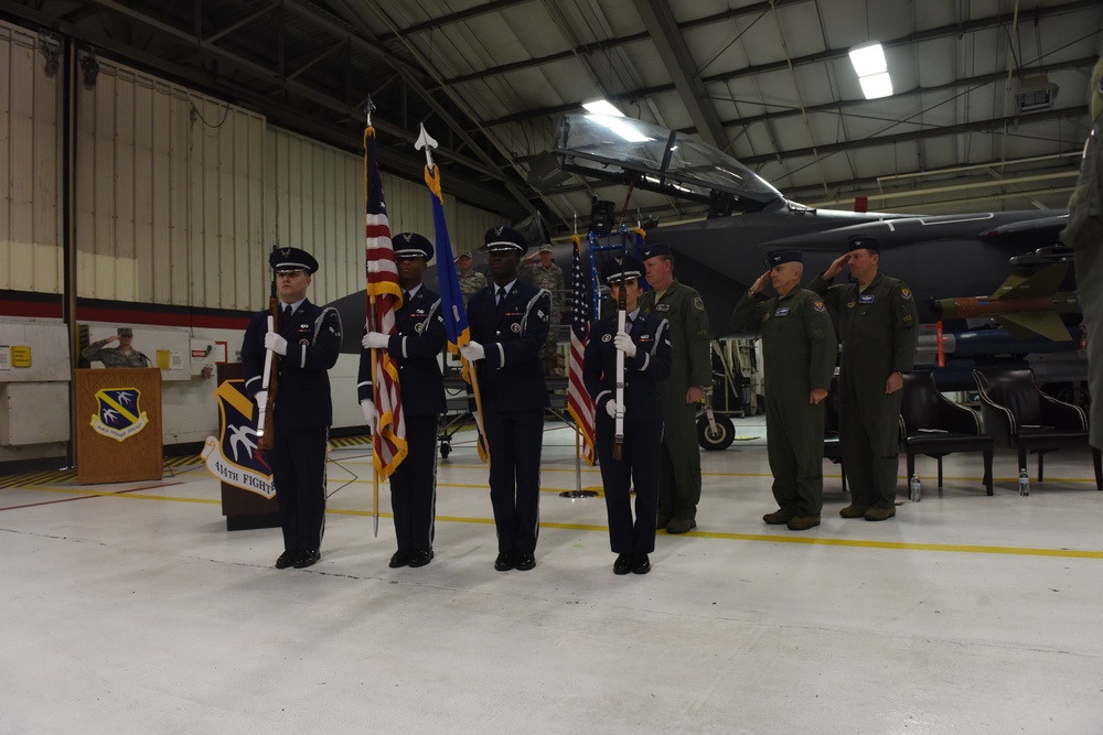 414th FG changes command